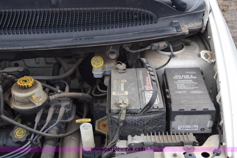 image for item I8545 2001 Dodge Grand Caravan SE van