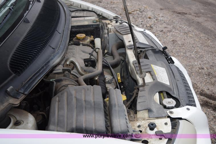 image for item I8545 2001 Dodge Grand Caravan SE van