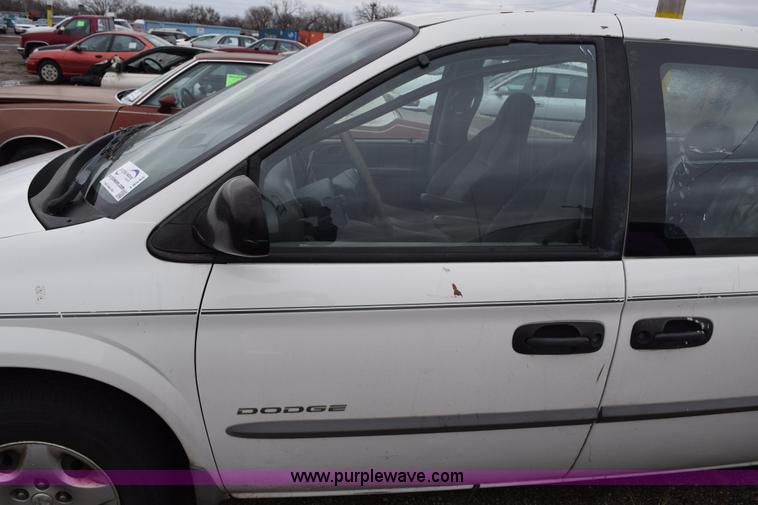 image for item I8545 2001 Dodge Grand Caravan SE van