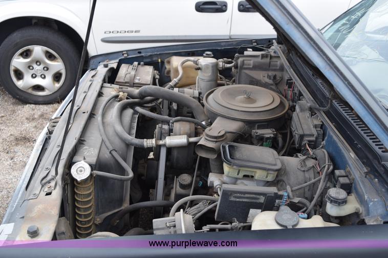 image for item I8546 1992 GMC Sonoma pickup truck