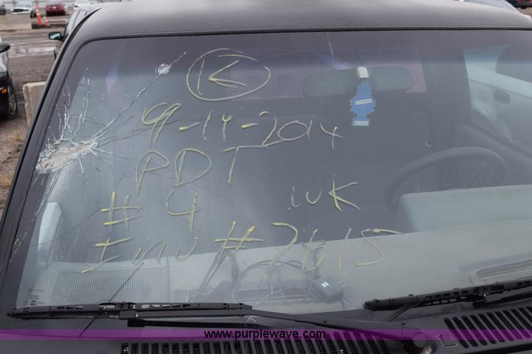 image for item I8546 1992 GMC Sonoma pickup truck