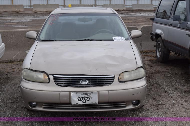 image for item I8548 1998 Chevrolet Malibu LS