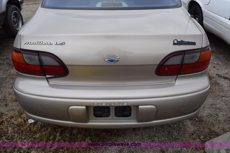 image for item I8548 1998 Chevrolet Malibu LS