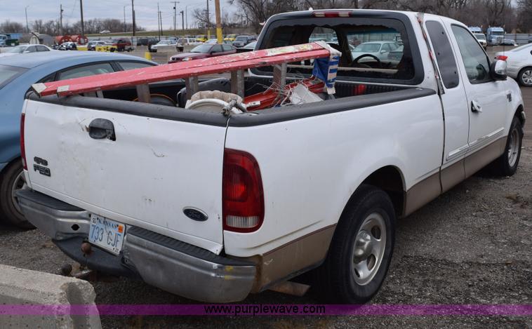 image for item I8551 2000 Ford F150 SuperCab pickup truck