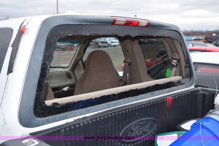 image for item I8551 2000 Ford F150 SuperCab pickup truck