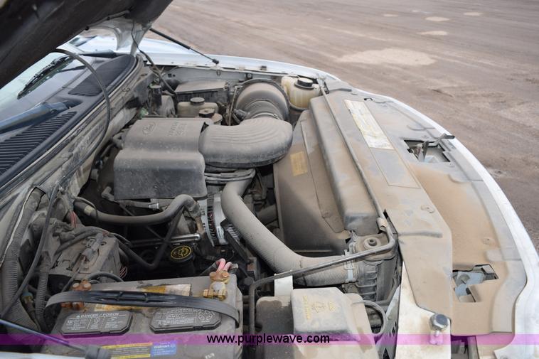 image for item I8551 2000 Ford F150 SuperCab pickup truck