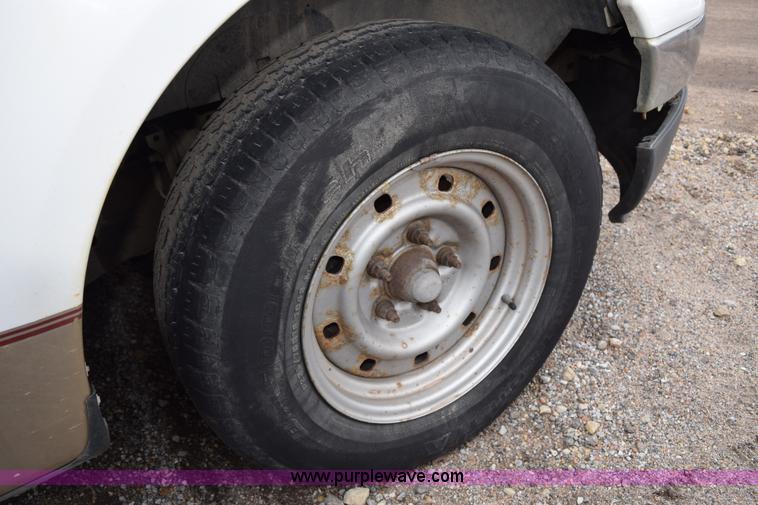 image for item I8551 2000 Ford F150 SuperCab pickup truck