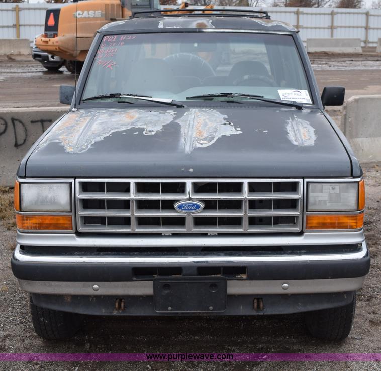 image for item I8553 1989 Ford Bronco II SUV