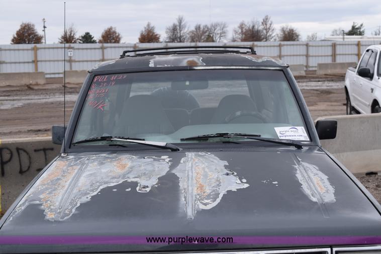 image for item I8553 1989 Ford Bronco II SUV