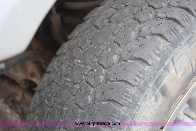 image for item I8553 1989 Ford Bronco II SUV