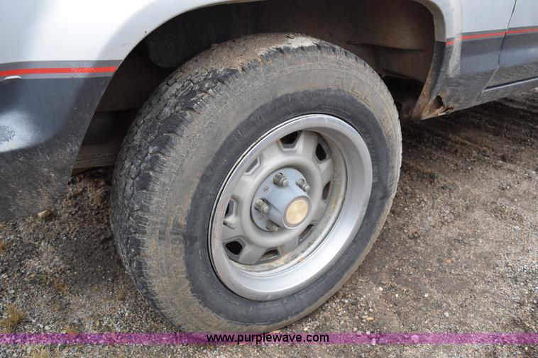 image for item I8553 1989 Ford Bronco II SUV