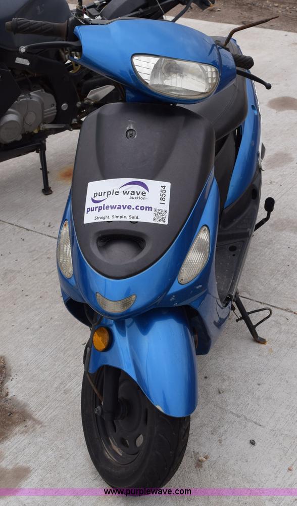 image for item I8554 2014 Tao Tao moped