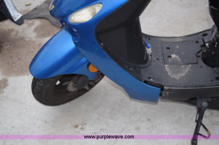 image for item I8554 2014 Tao Tao moped