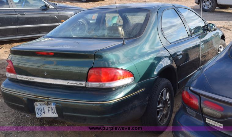 image for item I8555 1999 Chrysler Cirrus LXi