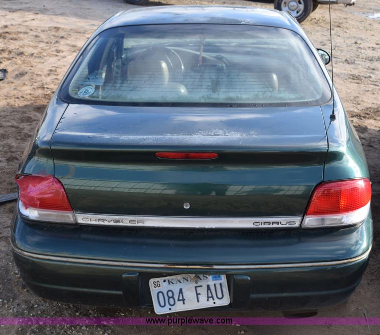 image for item I8555 1999 Chrysler Cirrus LXi