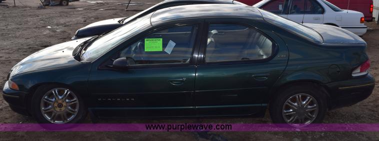 image for item I8555 1999 Chrysler Cirrus LXi