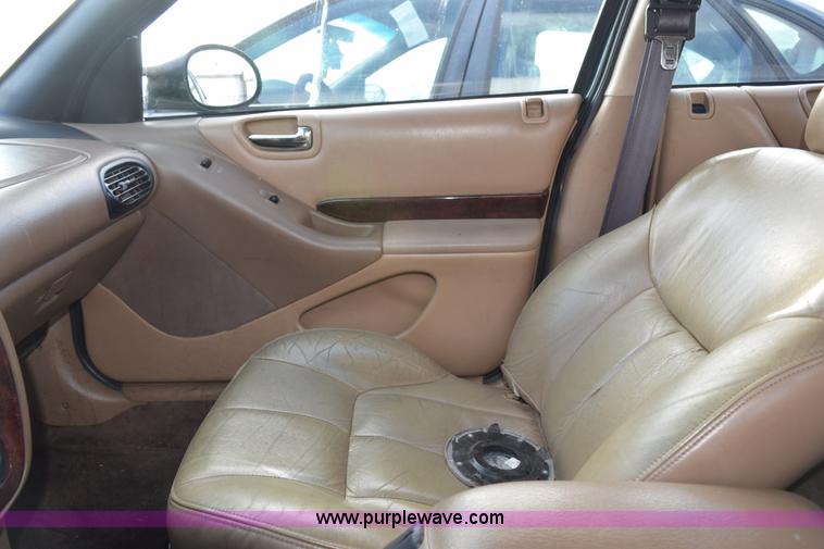 image for item I8555 1999 Chrysler Cirrus LXi