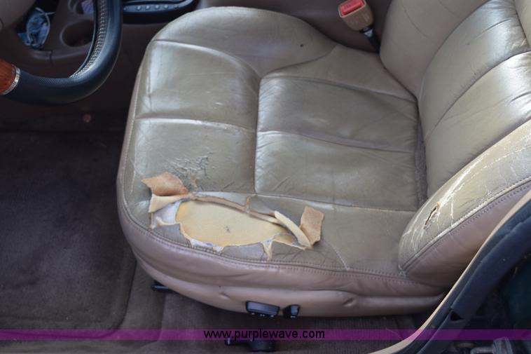 image for item I8555 1999 Chrysler Cirrus LXi