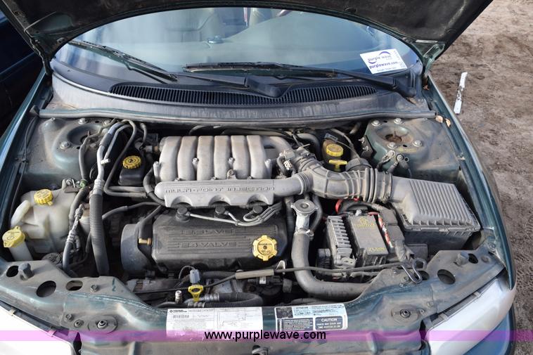 image for item I8555 1999 Chrysler Cirrus LXi