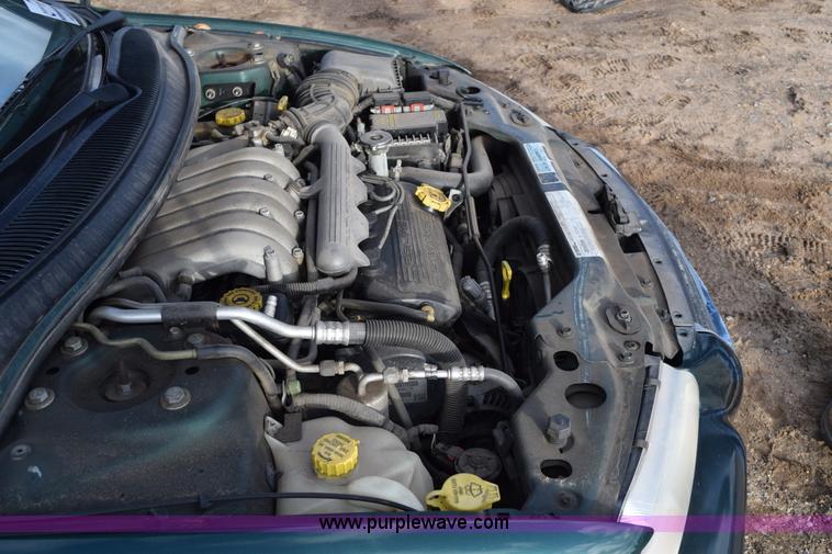 image for item I8555 1999 Chrysler Cirrus LXi