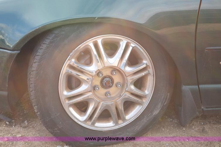 image for item I8555 1999 Chrysler Cirrus LXi