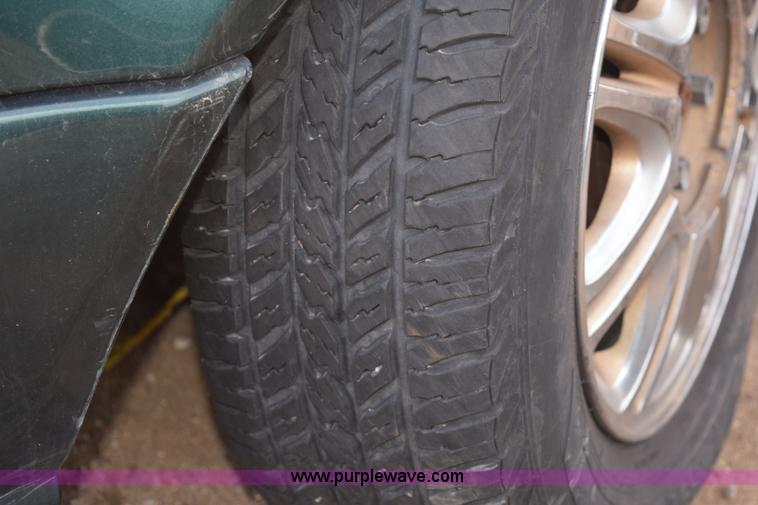 image for item I8555 1999 Chrysler Cirrus LXi