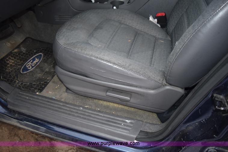 image for item I8567 2003 Ford Explorer XLS SUV