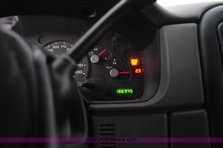 image for item I8567 2003 Ford Explorer XLS SUV