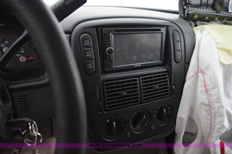 image for item I8567 2003 Ford Explorer XLS SUV