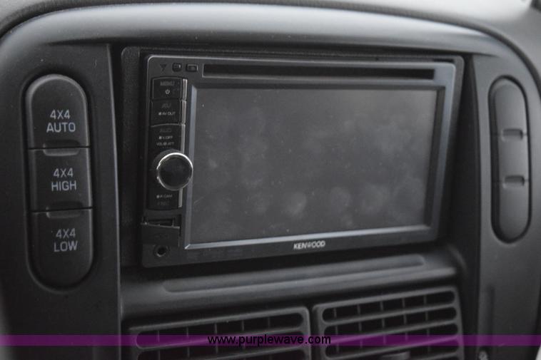 image for item I8567 2003 Ford Explorer XLS SUV