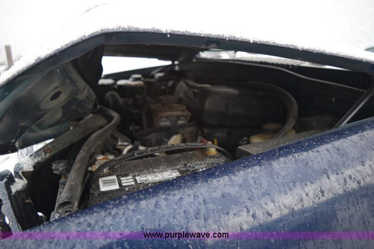 image for item I8567 2003 Ford Explorer XLS SUV