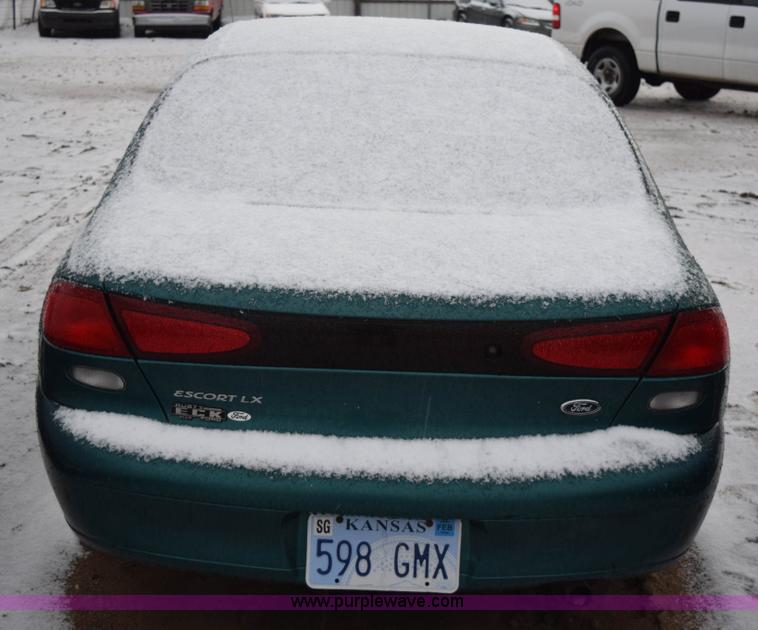 image for item I8568 1998 Ford Escort LX