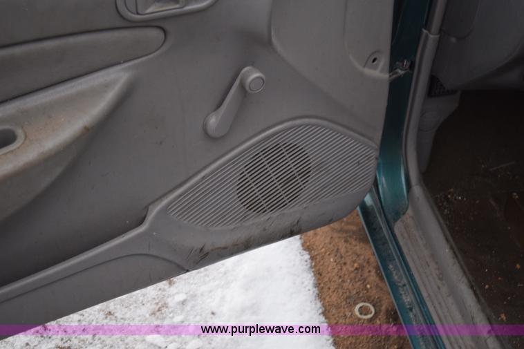 image for item I8568 1998 Ford Escort LX