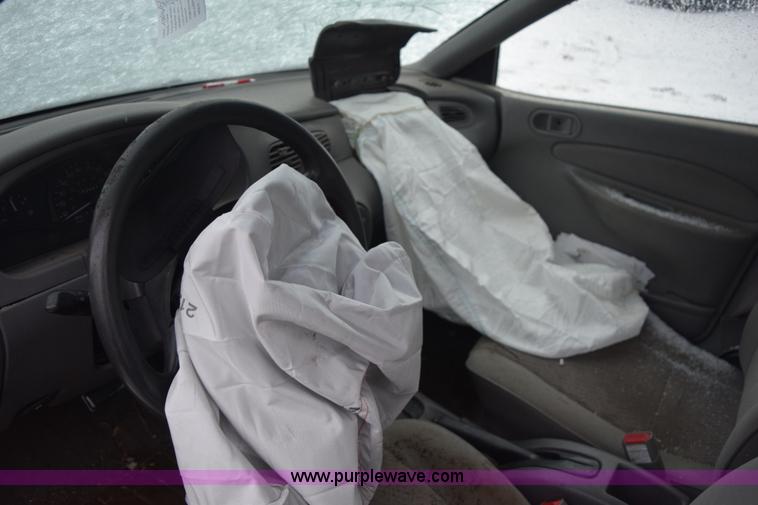 image for item I8568 1998 Ford Escort LX