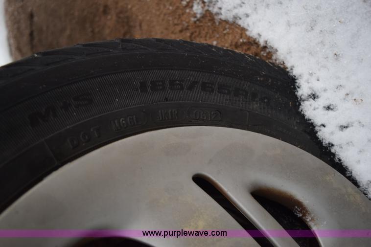 image for item I8568 1998 Ford Escort LX