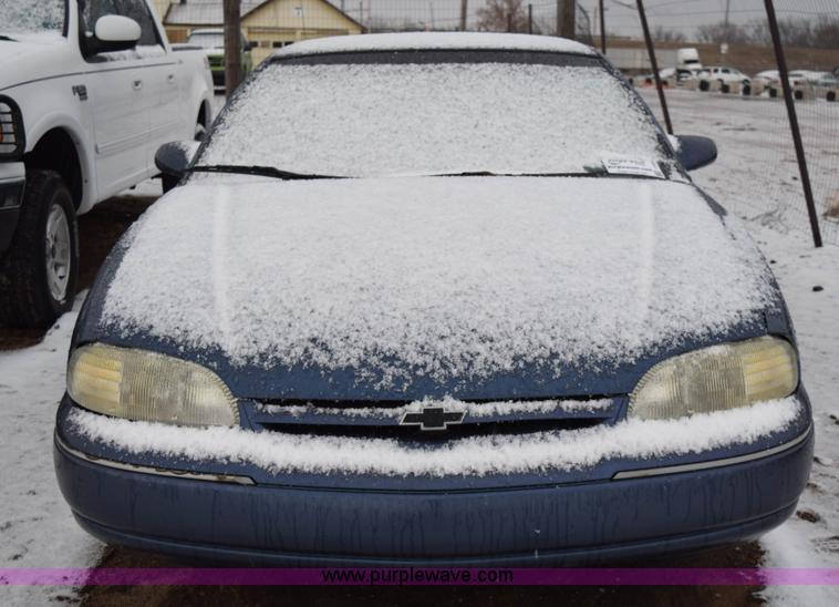 image for item I8569 1995 Chevrolet Lumina LS