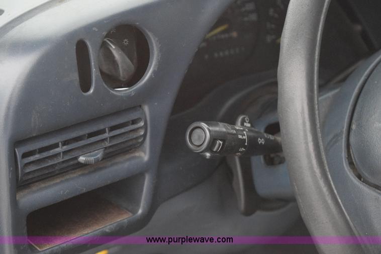 image for item I8569 1995 Chevrolet Lumina LS