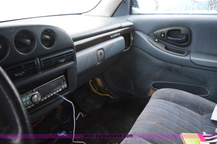 image for item I8569 1995 Chevrolet Lumina LS