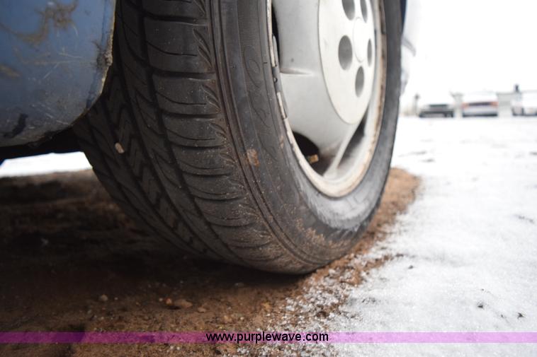 image for item I8569 1995 Chevrolet Lumina LS