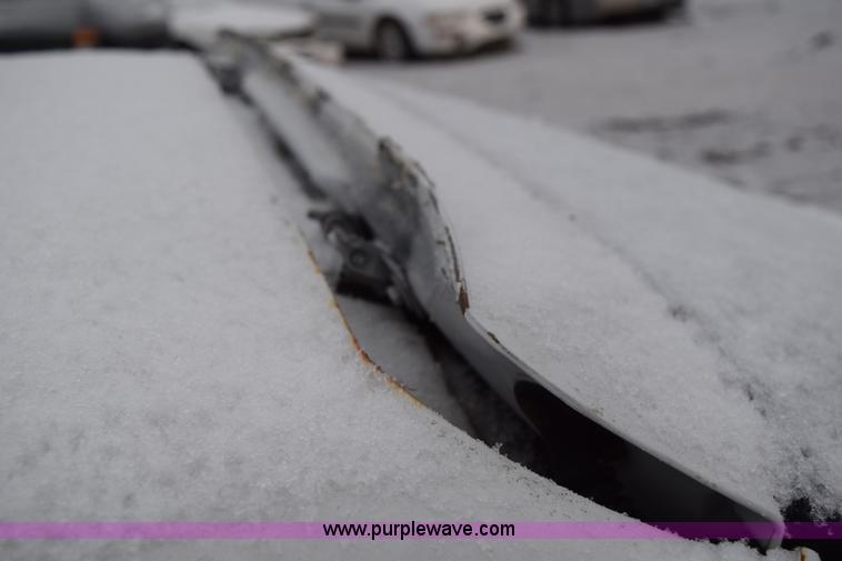 image for item I8570 1989 Ford Escort LX