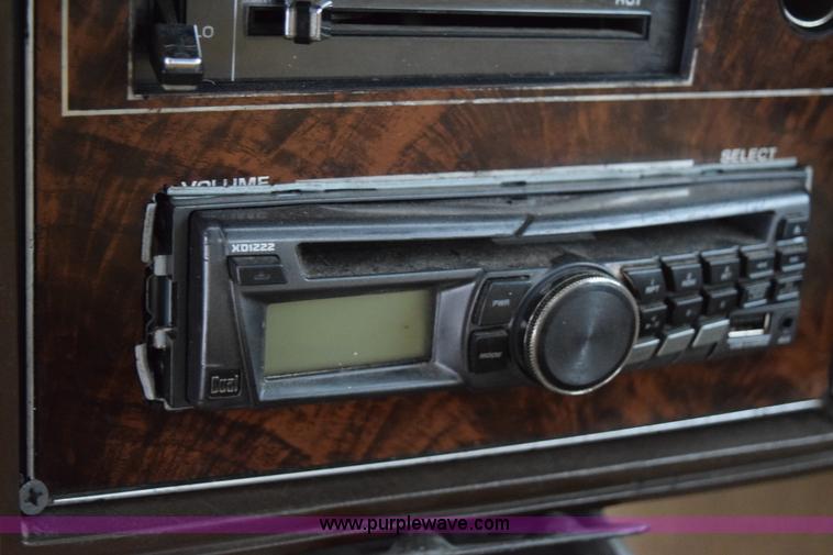 image for item I8571 1982 Oldsmobile Cutlass Supreme