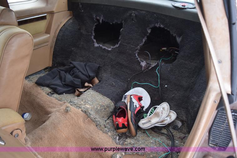 image for item I8571 1982 Oldsmobile Cutlass Supreme