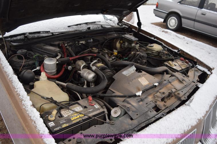 image for item I8571 1982 Oldsmobile Cutlass Supreme