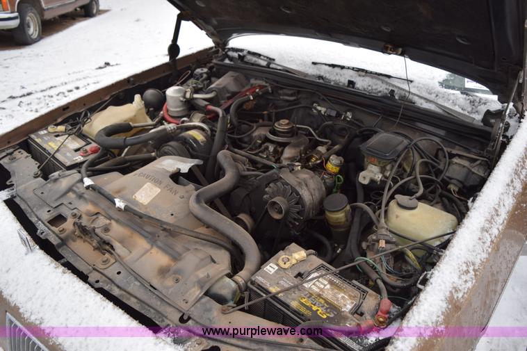 image for item I8571 1982 Oldsmobile Cutlass Supreme