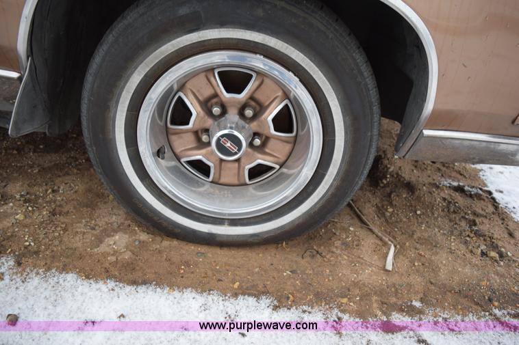 image for item I8571 1982 Oldsmobile Cutlass Supreme