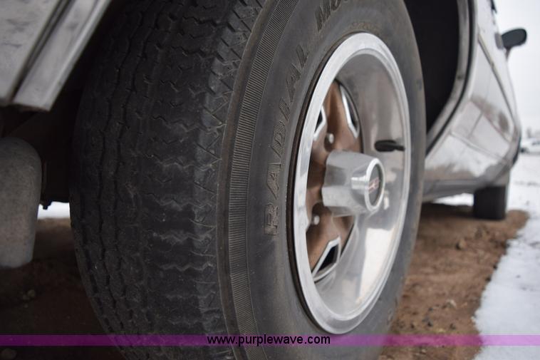 image for item I8571 1982 Oldsmobile Cutlass Supreme