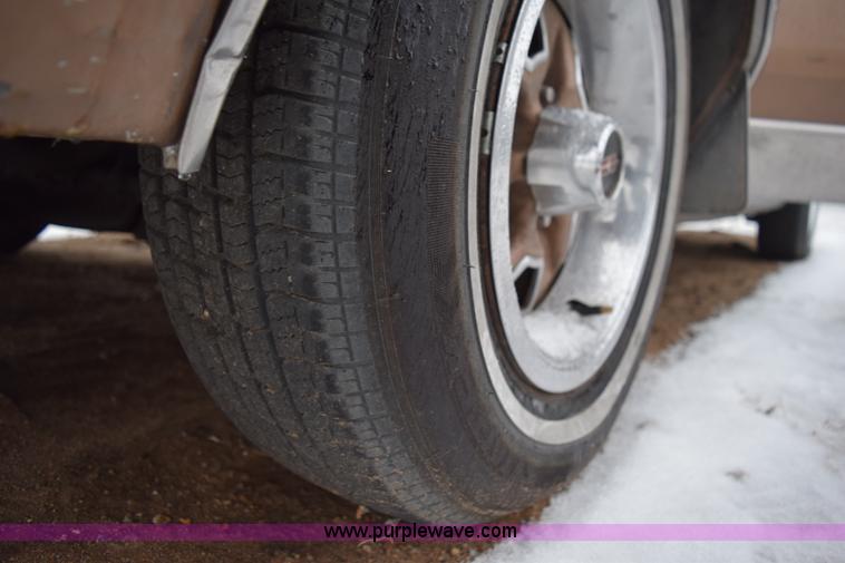 image for item I8571 1982 Oldsmobile Cutlass Supreme