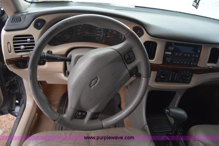 image for item I8572 2000 Chevrolet Impala LS
