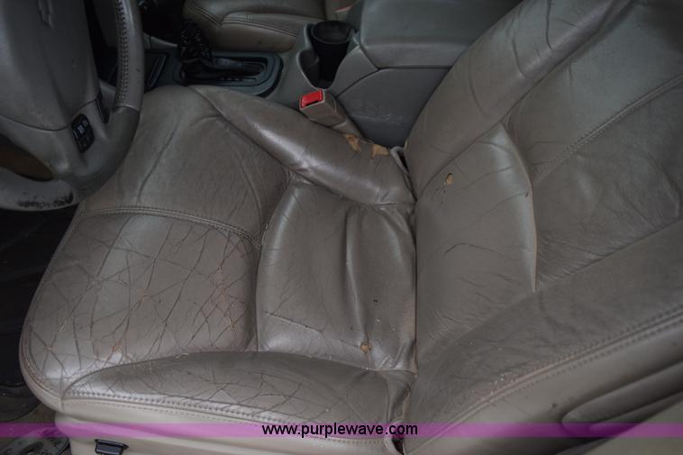 image for item I8572 2000 Chevrolet Impala LS