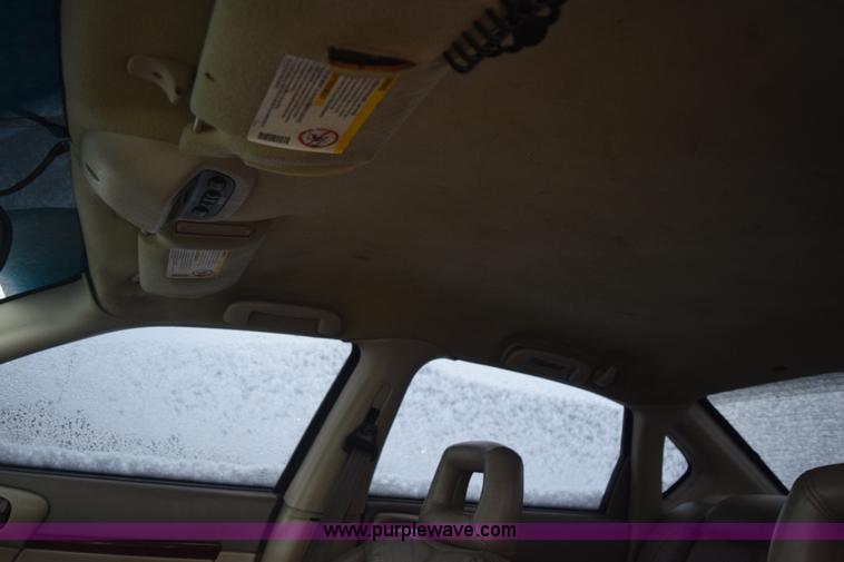 image for item I8572 2000 Chevrolet Impala LS